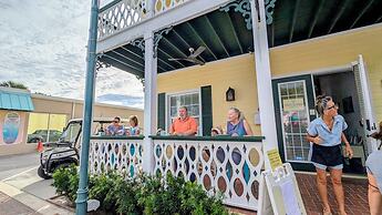 Inn On the Avenue