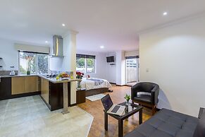 Gaviota Apartments & Suites