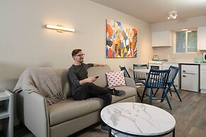 Hotel McCoy - Art, Coffee, Beer, Wine