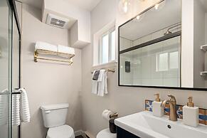 Hotel McCoy - Art, Coffee, Beer, Wine