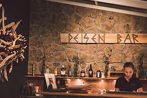 Mary-Ann's Polarrigg