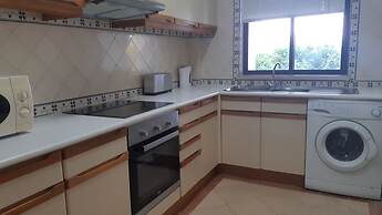 Jeannies Oura Estrela Apartamentos