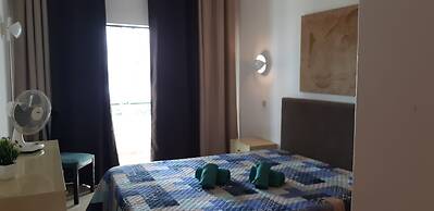 Jeannies Oura Estrela Apartamentos