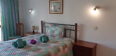 Jeannies Oura Estrela Apartamentos