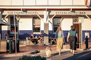 Corner Hotel Alexandra