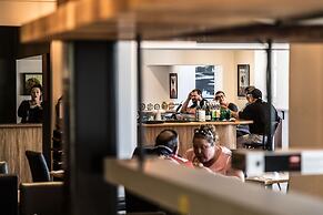 Corner Hotel Alexandra