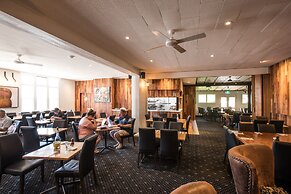 Corner Hotel Alexandra