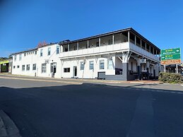 Corner Hotel Alexandra