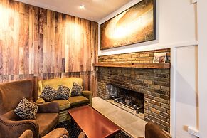 Corner Hotel Alexandra