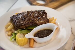 Corner Hotel Alexandra