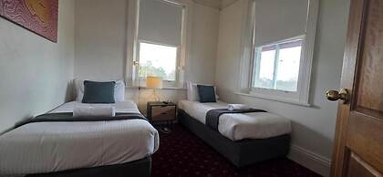 Corner Hotel Alexandra