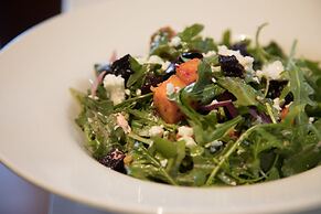 Corner Hotel Alexandra