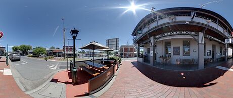 Corner Hotel Alexandra