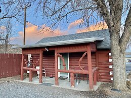 Roundtop Mountain Vista - Cabins and Motel