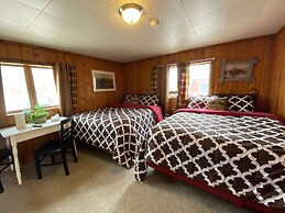 Roundtop Mountain Vista - Cabins and Motel