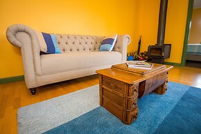 Blue House at Mountainside Wines