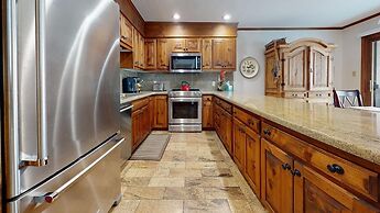 Christiania Condos - CoralTree Residence Collection