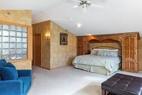 Christiania Condos - CoralTree Residence Collection