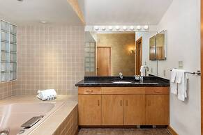 Christiania Condos - CoralTree Residence Collection