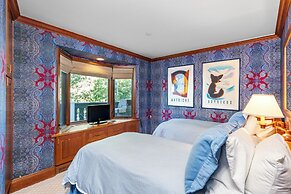 Christiania Condos - CoralTree Residence Collection