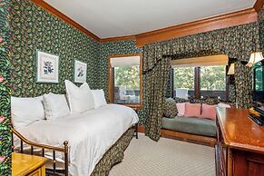 Christiania Condos - CoralTree Residence Collection