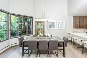 Christiania Condos - CoralTree Residence Collection