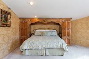 Christiania Condos - CoralTree Residence Collection