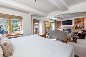 Christiania Condos - CoralTree Residence Collection