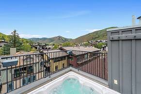 Christiania Condos - CoralTree Residence Collection