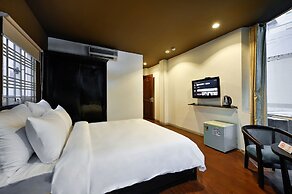 The Noble Swan Hotel New World