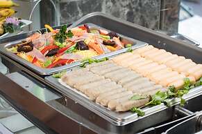 The Noble Swan Hotel New World