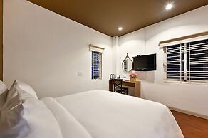 The Noble Swan Hotel New World