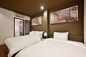 The Noble Swan Hotel New World