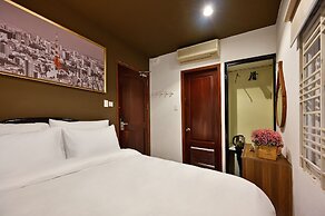 The Noble Swan Hotel New World