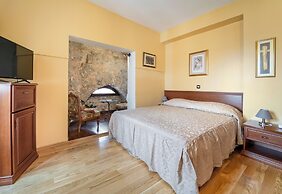 Hotel Peristil