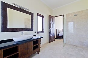 Casa de Balangan by Exotiq Villa Holidays