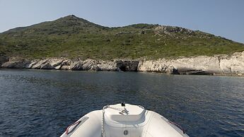 Acantha Boutique Hotel