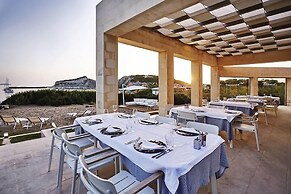 Acantha Boutique Hotel