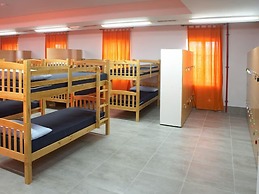 Albergue Monasterio de La Magdalena - Hostel