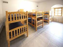 Albergue Monasterio de La Magdalena - Hostel