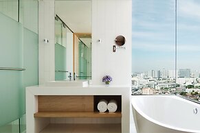 Avani+ Riverside Bangkok Hotel