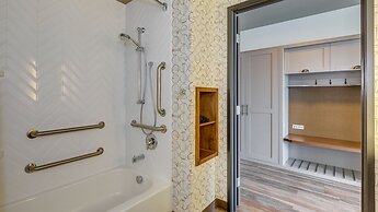 Holiday Inn & Suites Bellingham by IHG