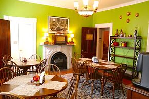 Stepping Stone Inn