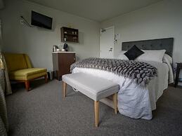 Lands End Boutique Hotel