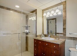 Broadway Plaza, Trademark Collection by Wyndham