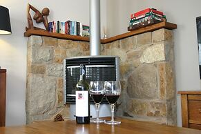 Abalina Cottages, Rotary Drive