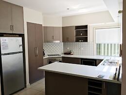 Abalina Cottages, Rotary Drive