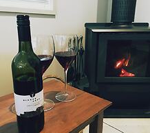 Abalina Cottages, Rotary Drive