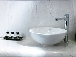 San Marino Suites by Calm Collection