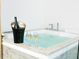 San Marino Suites by Calm Collection